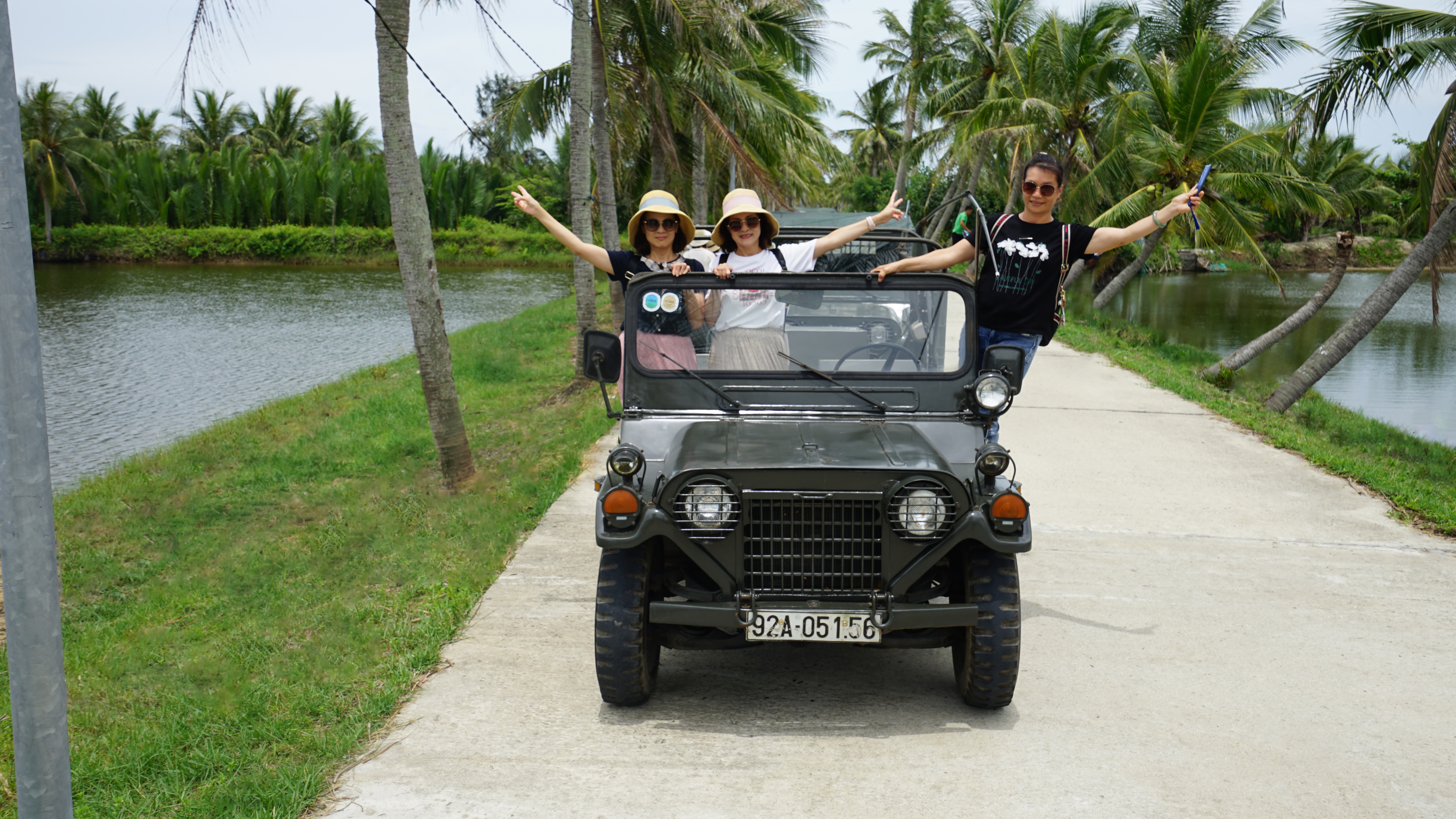 Tour xe jeep