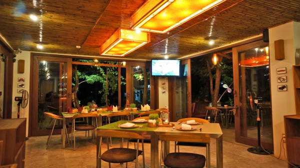 Dining_41