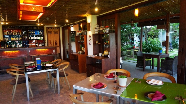 Dining_46